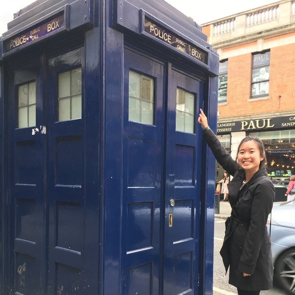 Meet your Posher, Kim - Picture 1 of 1